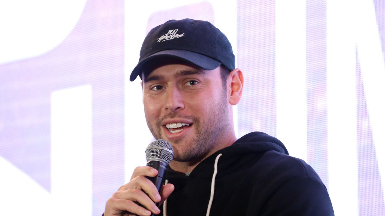 Taylor Swift fans celebrate Ariana Grande and Demi Lovato 'dropping' manager Scooter Braun