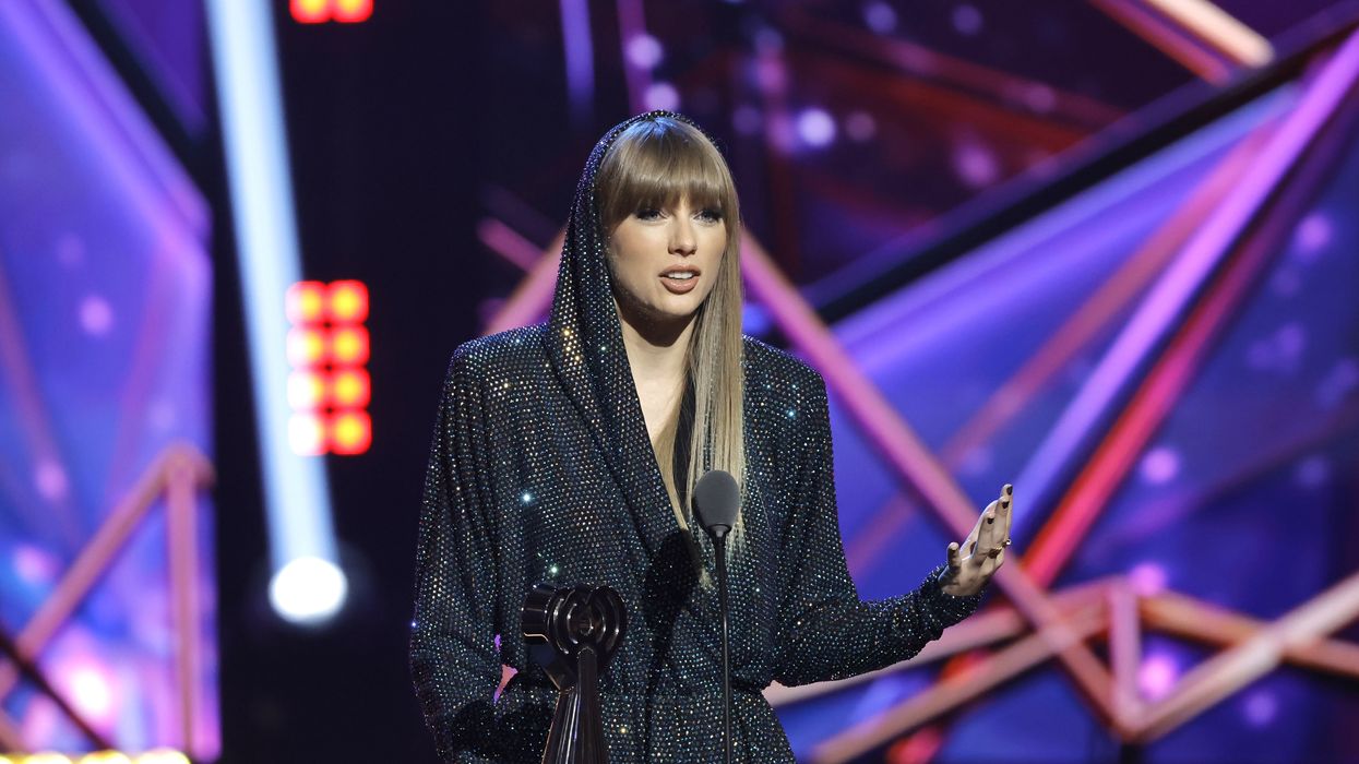 Taylor Swift gifts 'Eras tour' truck workers '$100,000 bonuses' - totalling $5 million