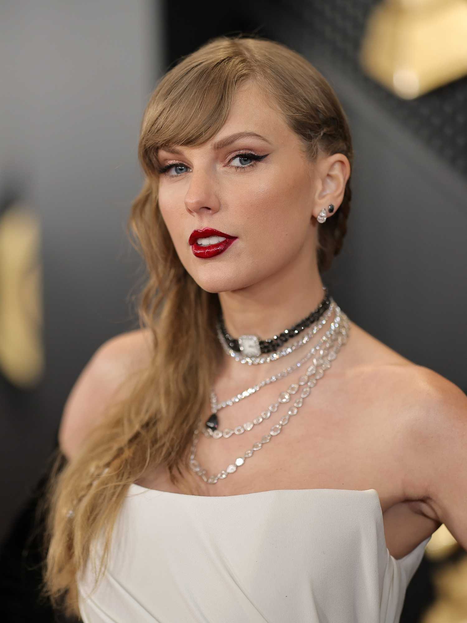 Taylor Swift makes Forbes billionaire list