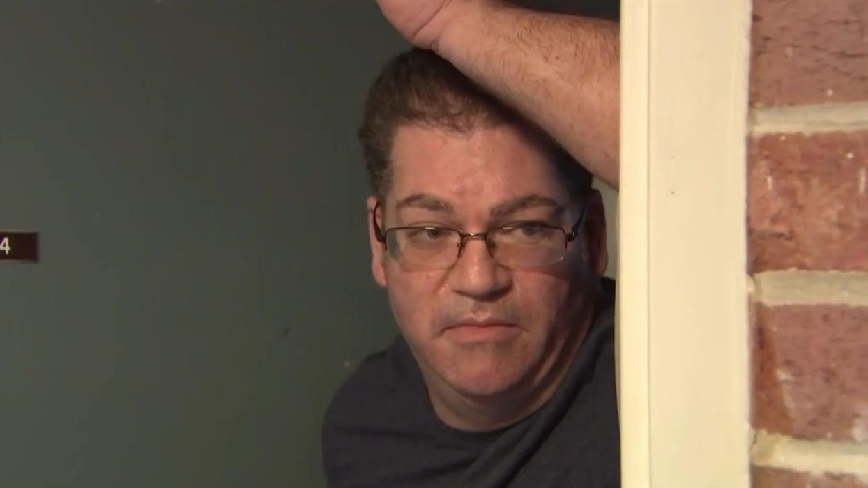 Man gets caught masturbating inside a Florida  Starbucks