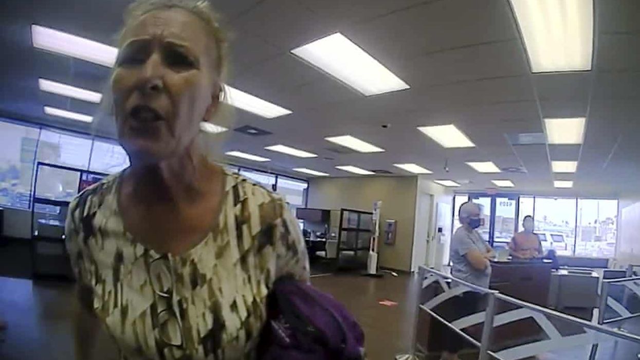 <p>Terry Wright refused to wear mask in a Galveston branch of Bank of America. </p>