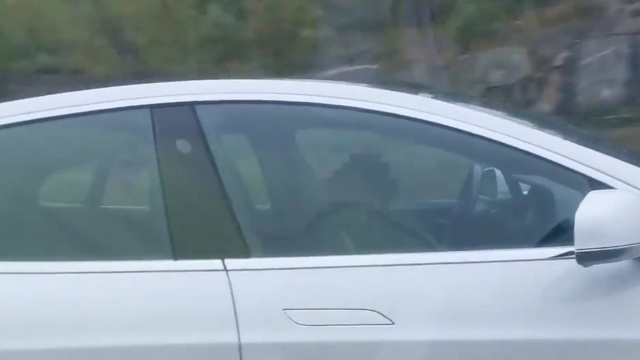 Autopilot saves life of Tesla driver who passed out at wheel | indy100