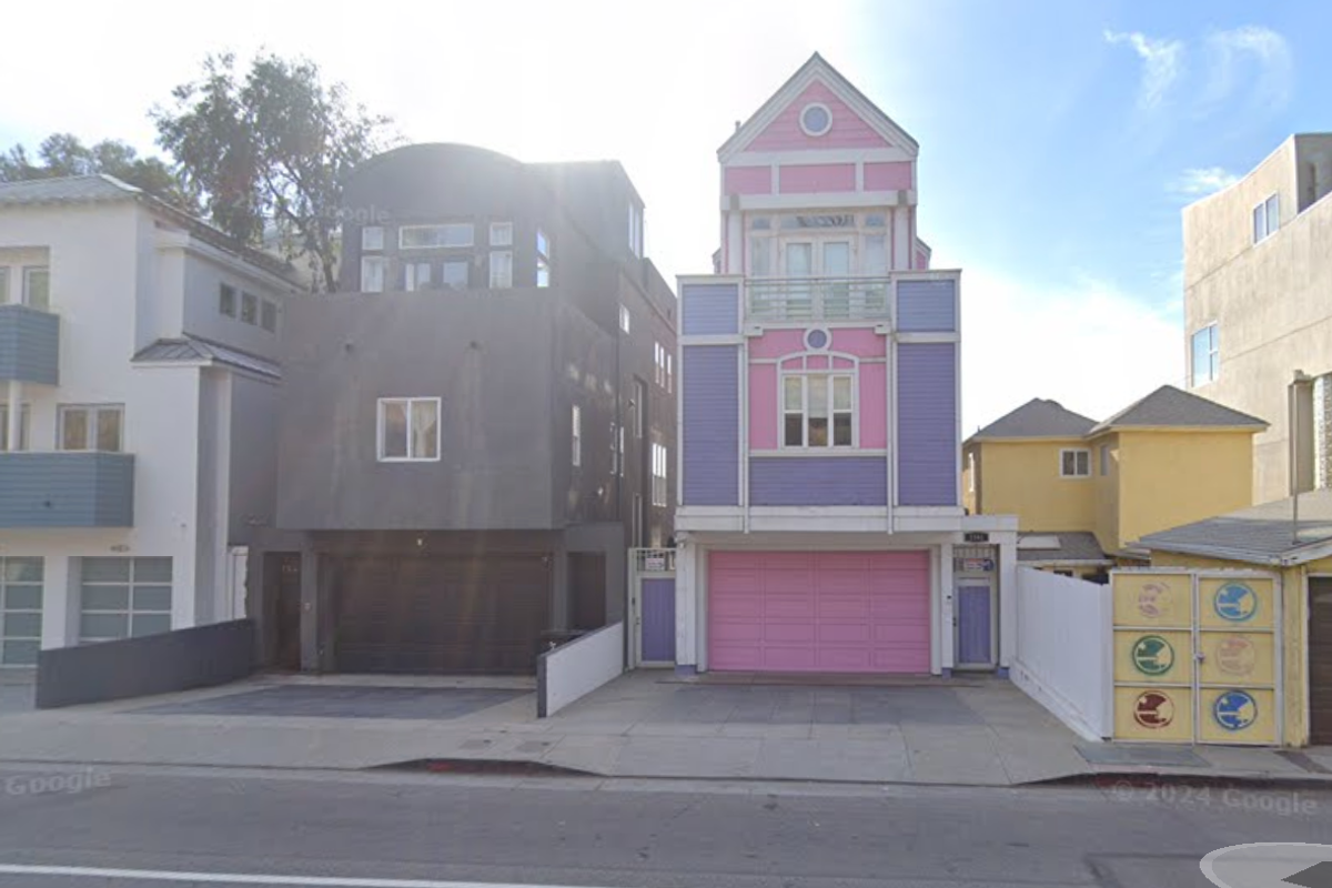 The 'Barbenheimer' houses stand next to each other on Palisades Beach Road