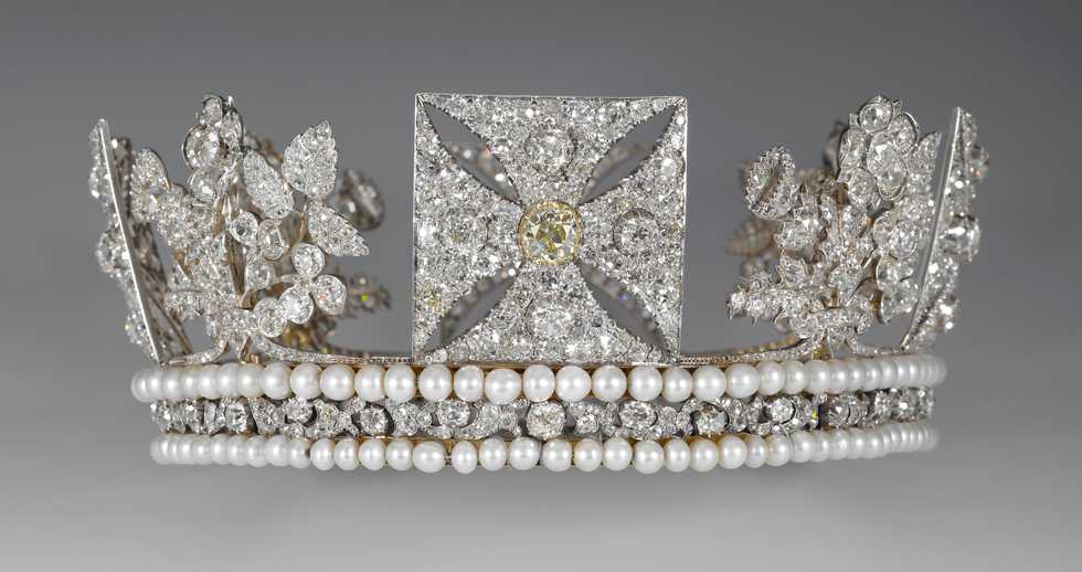 Spectacular royal jewellery spanning 500 years to go on show at Palace