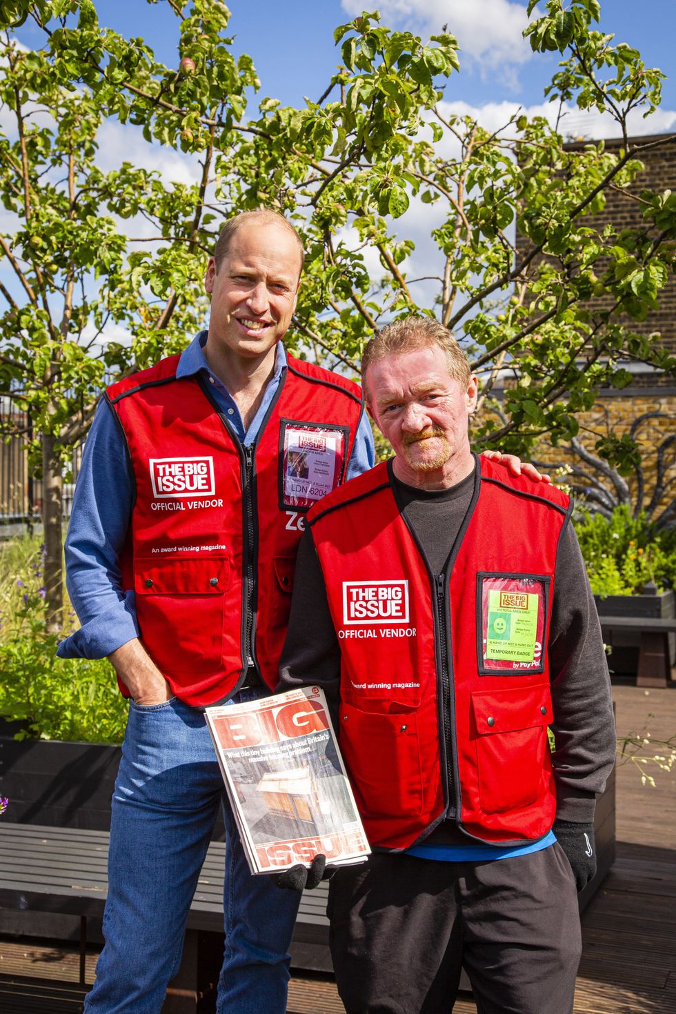 William reunites with Big Issue vendor on his 40th birthday