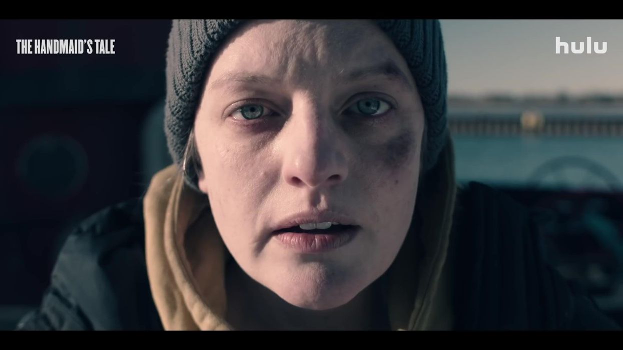 A guy tried to mansplain The Handmaid's Tale to its author and got spectacularly owned