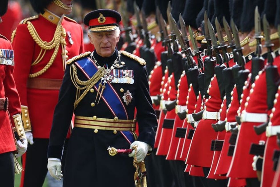 The King inspecting the regiment