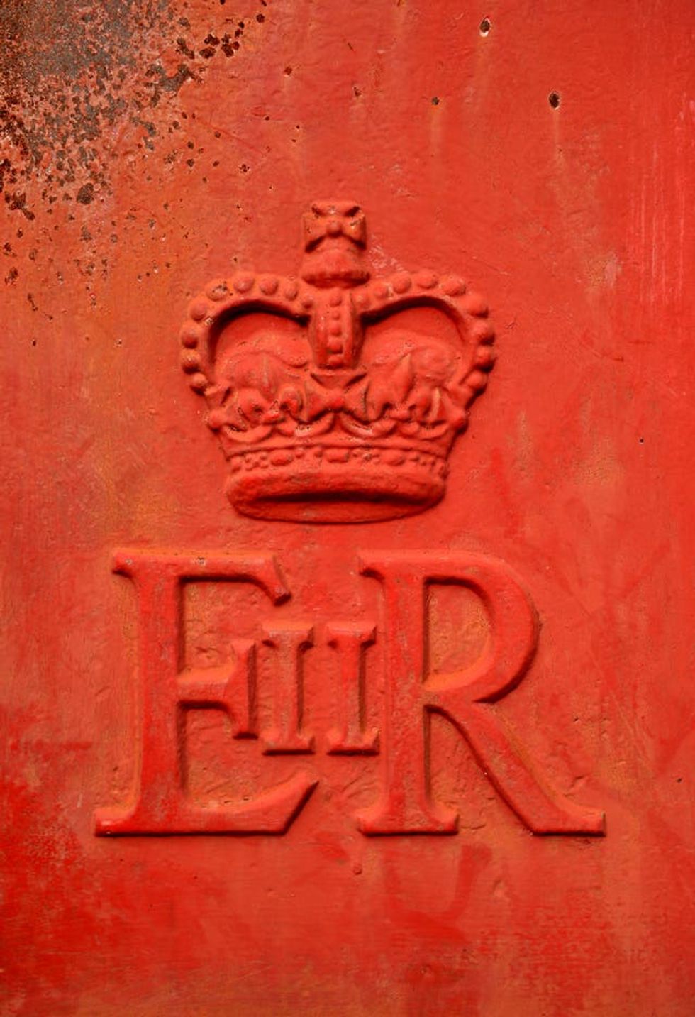 The late Queen's cypher on a postbox
