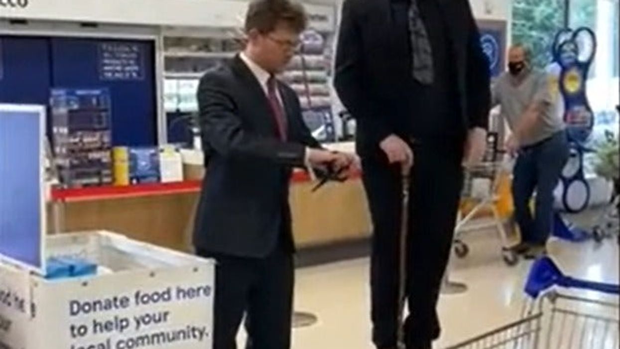 <p>The man read out the letter in the store</p>