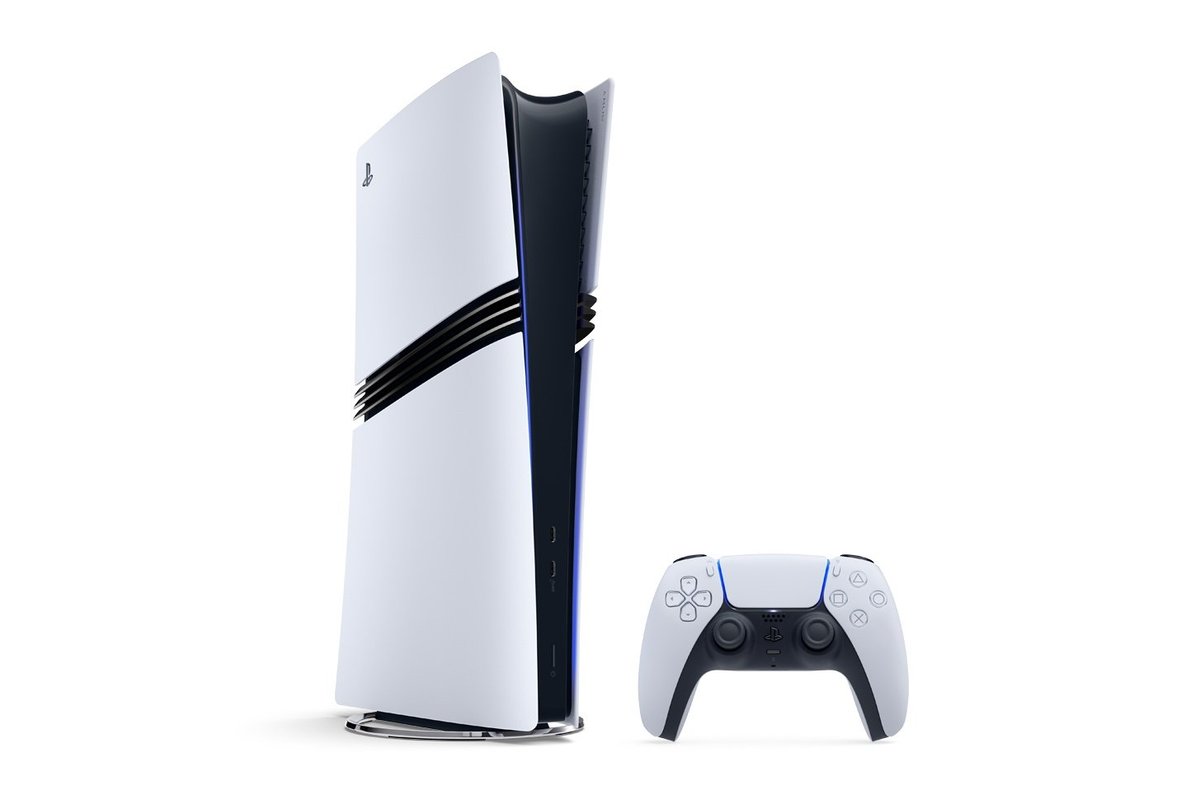 The new PS5 Pro console and controller