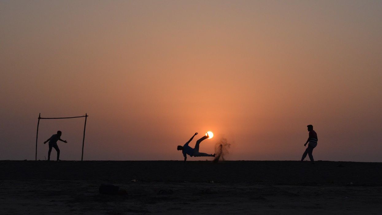 Amateur photographer captures picture of an 'angel' while snapping a sunset
