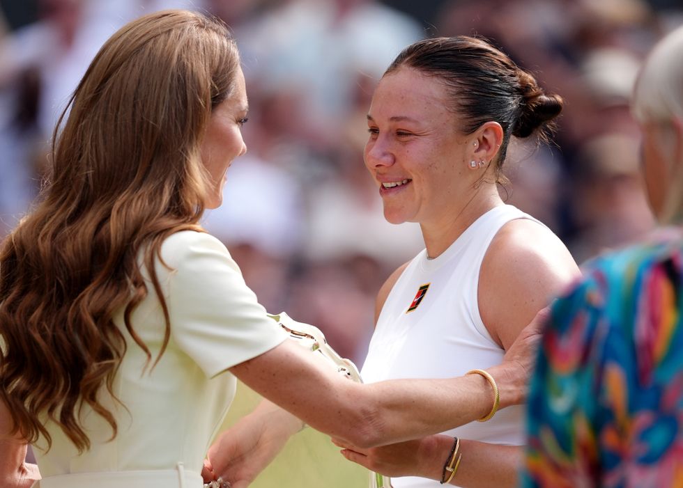 Kate tells Anisimova to keep ‘head high’ as she consoles Wimbledon runner-up