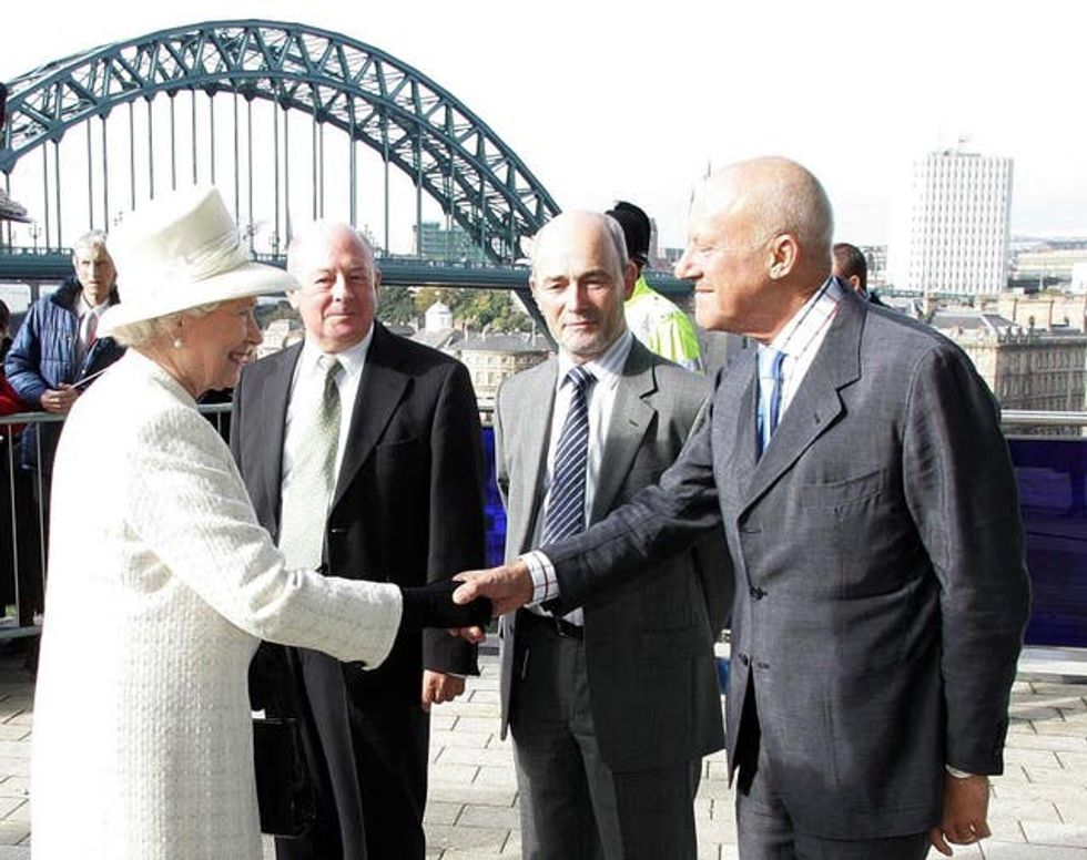 The Queen meeting Lord Foster at The Sage Music centre in Gateshead in 2005