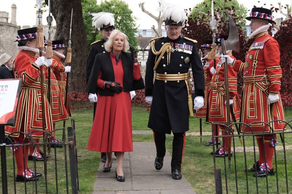 The Queen walks with Constable of the Tower of London, General Sir Gordon Messenger