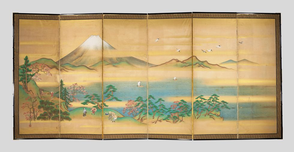 The screen depicting Mount Fuji