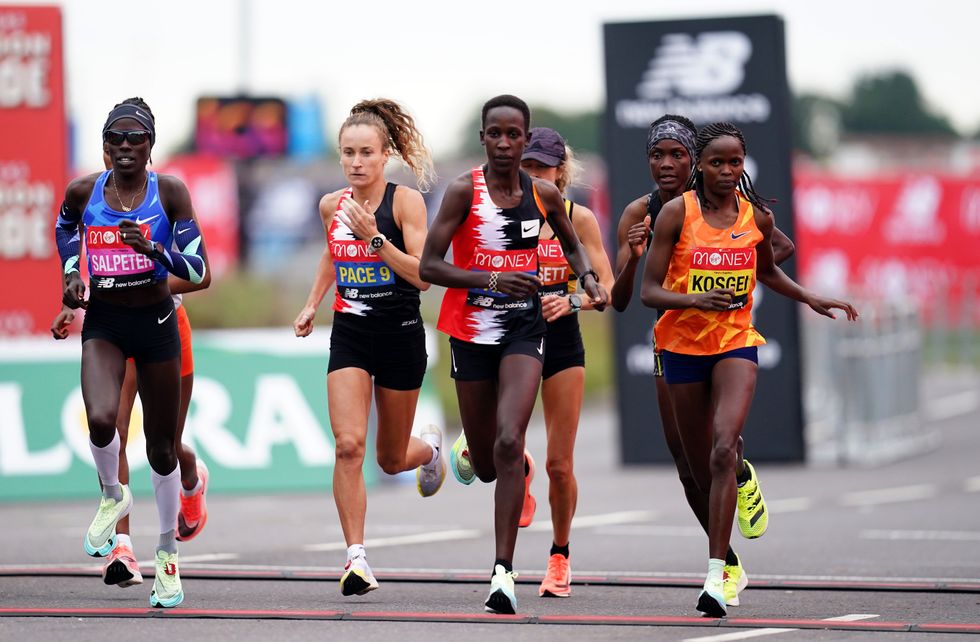 The start of the women\u2019s elite race (John Walton/PA)