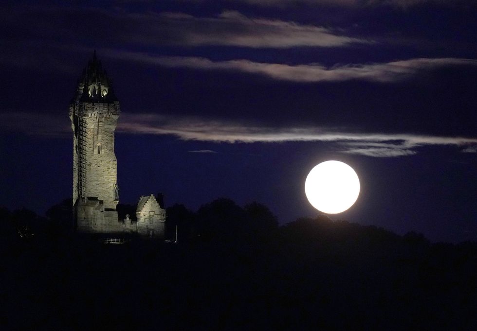 In Pictures: Rare super blue moon delights stargazers