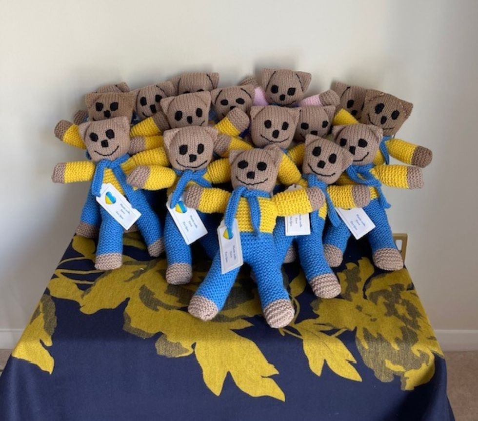 Knitters make hundreds of teddies to welcome Ukrainian children to Scotland