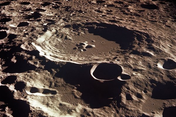 the-u00a0daedalus-crater-on-the-far-side-of-the-moon-as-u00a0seen-from-the-apollo-11-spacecraft.jpg?id=34979108&width=600&height=400&quality=85&coordinates=0%2C62%2C0%2C312
