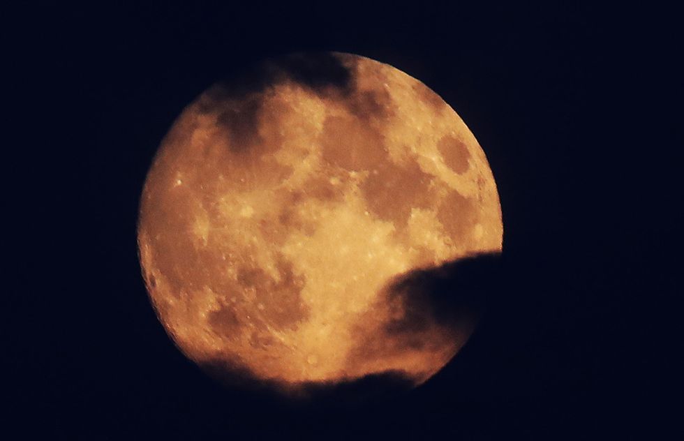 Super blood moon set to delight skygazers