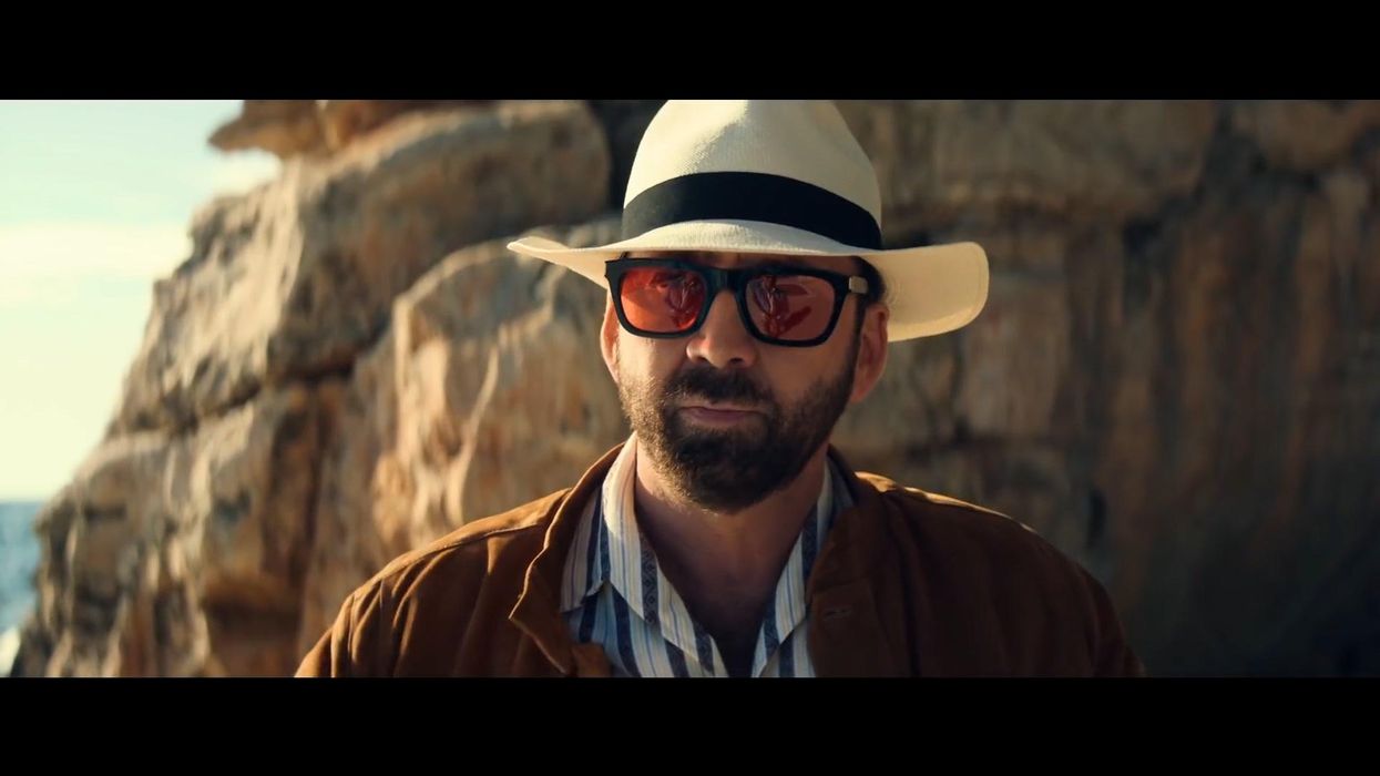 Woman spots ‘horror film’ statue while browsing property, and people think it looks like Nicolas Cage