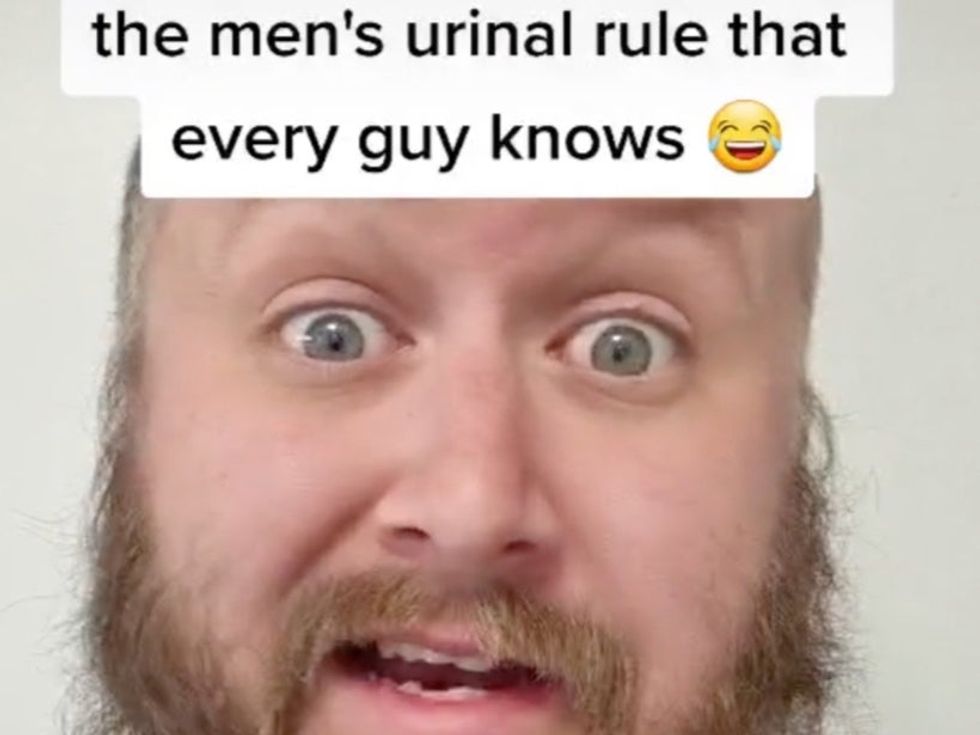 <p>The video has since gone viral with a whopping 1.9 million views </p>