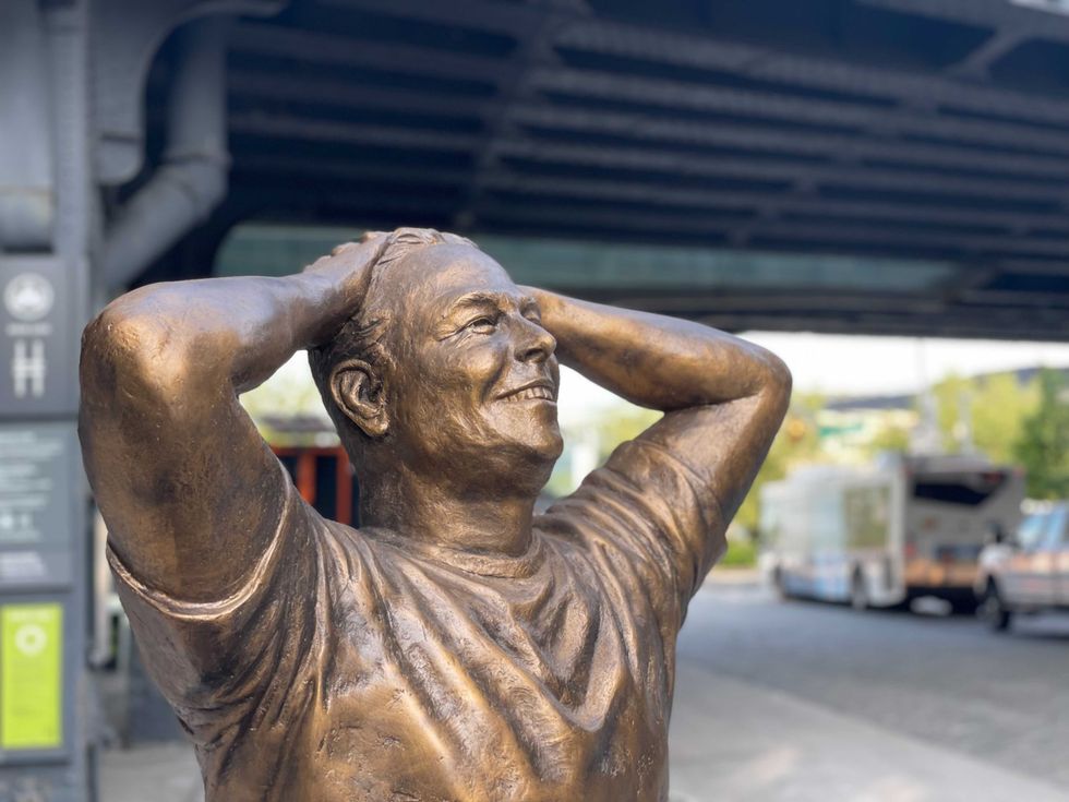 There\u2019s a 6-foot Elon Musk statue in New York and one \u2018lucky\u2019 person has the chance of taking it home