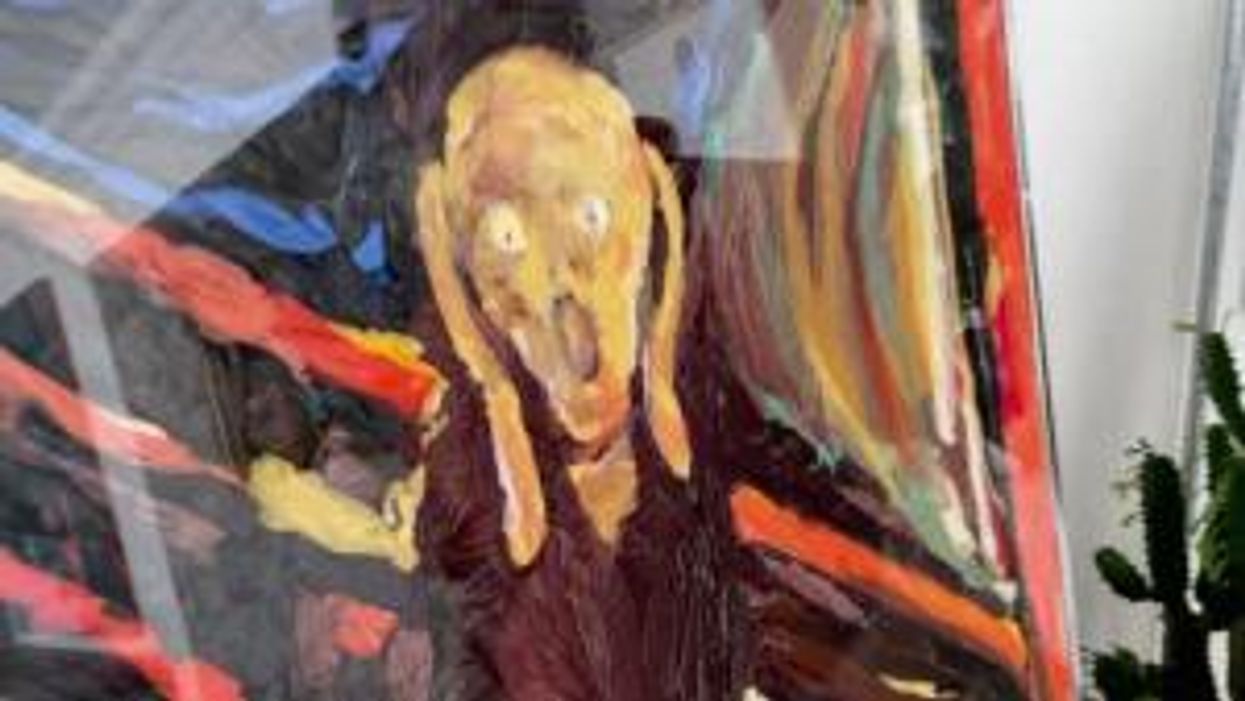 Iconic $4,000 tulip lamp spotted in NYC trash