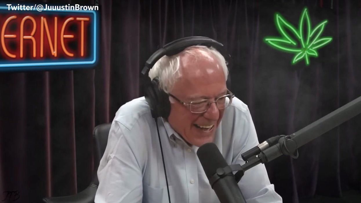 Elon Musk tweets picture in support of the Canadian truckers but it’s from 2018