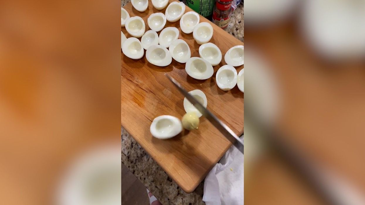 https://www.indy100.com/media-library/tiktoker-reveals-perfect-way-to-cut-hard-boiled-eggs.jpg?id=32222992&width=1245&height=700&quality=85&coordinates=0%2C0%2C0%2C0