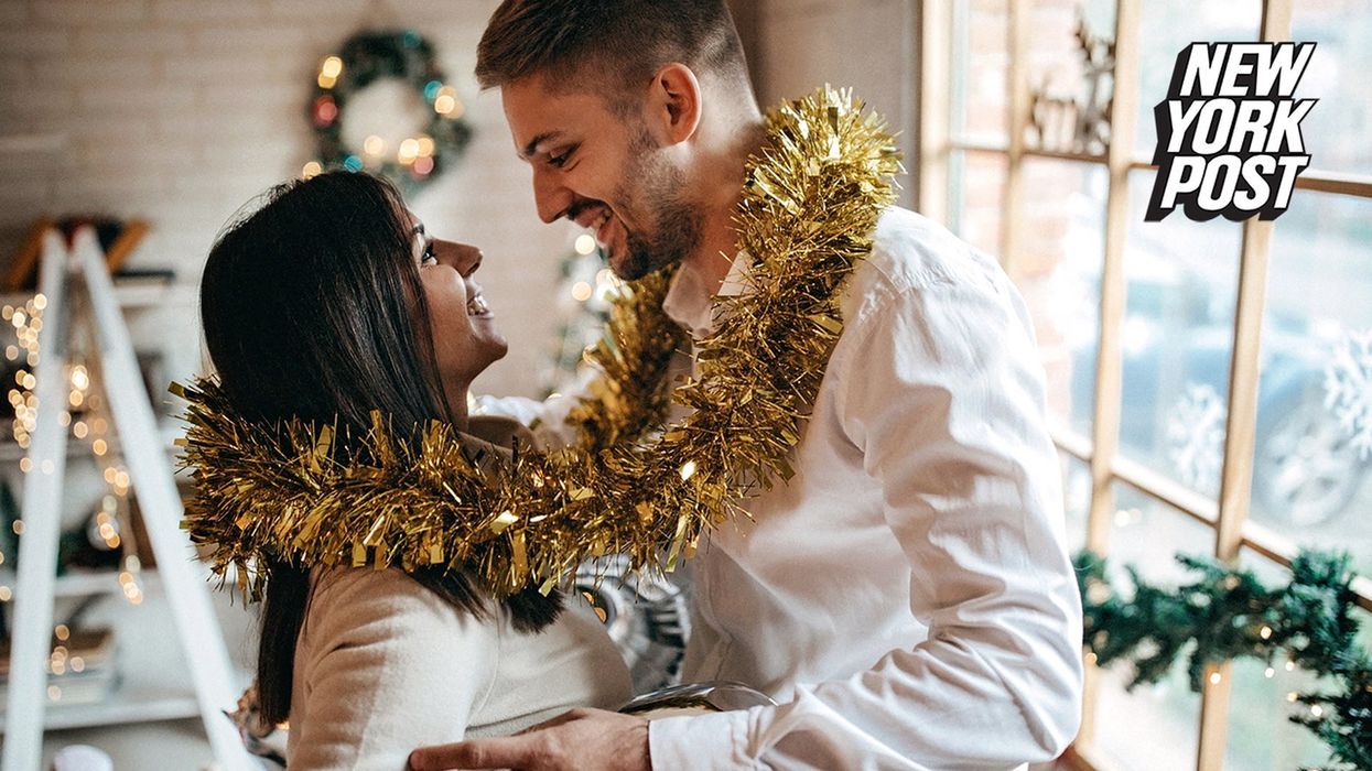 What is the 'Tinselling' Christmas dating trend?