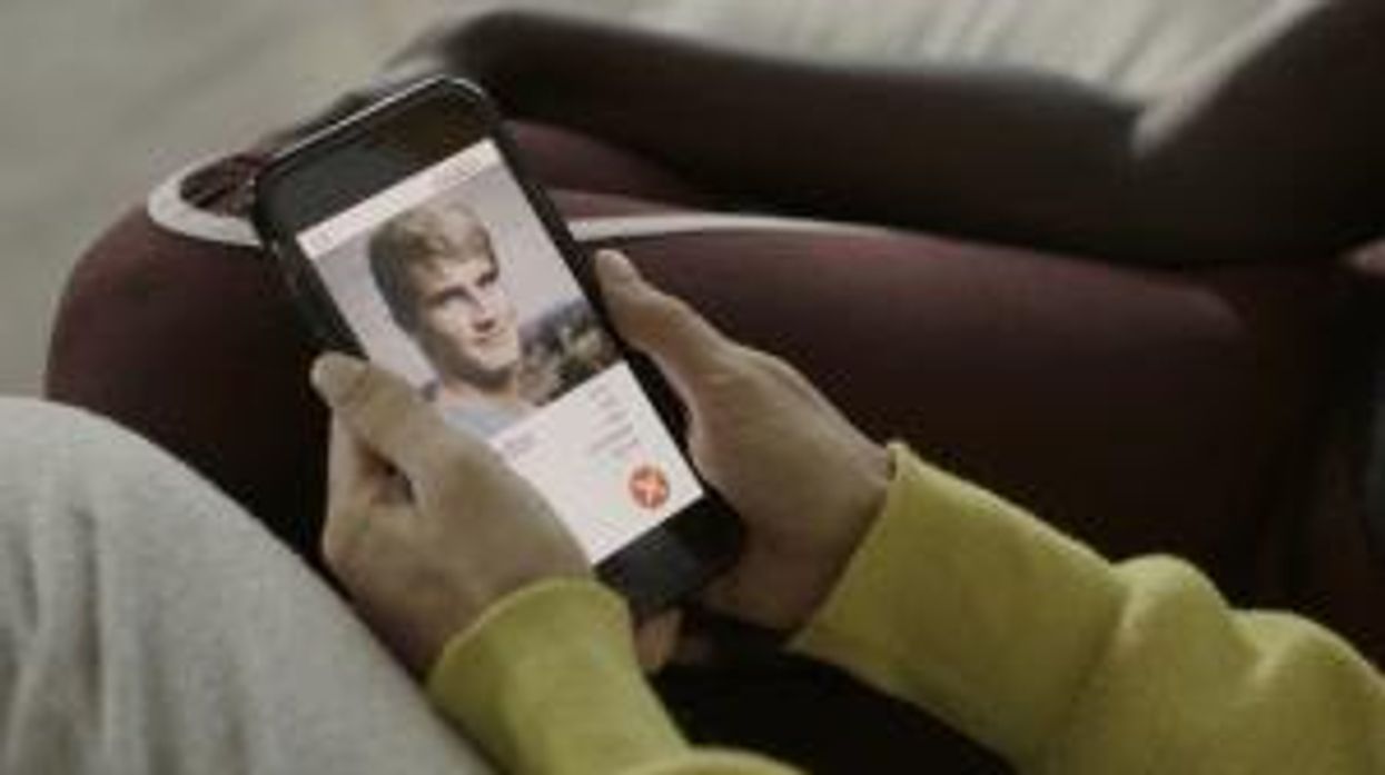 Man finds friend on dating app ahead of her wedding and doesn't know what to do