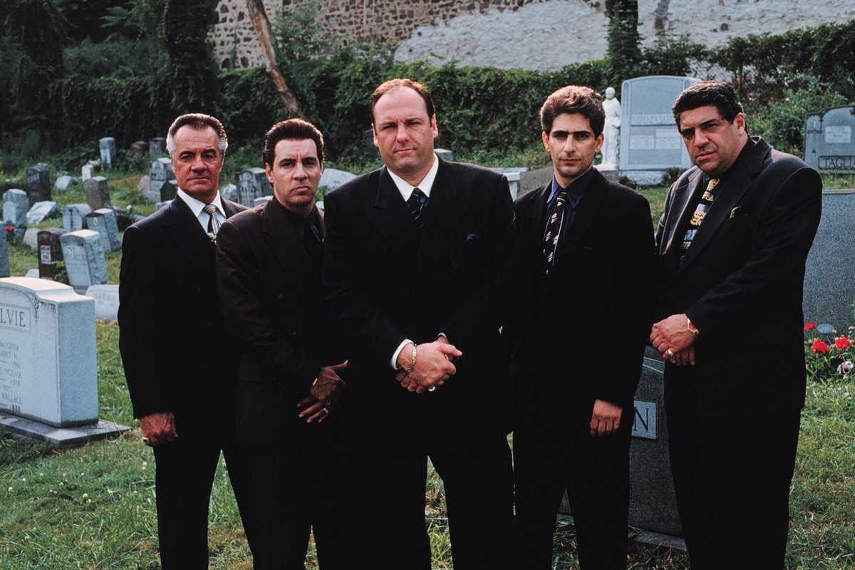 Tony Soprano and members of the mob attend a funeral for one of their own