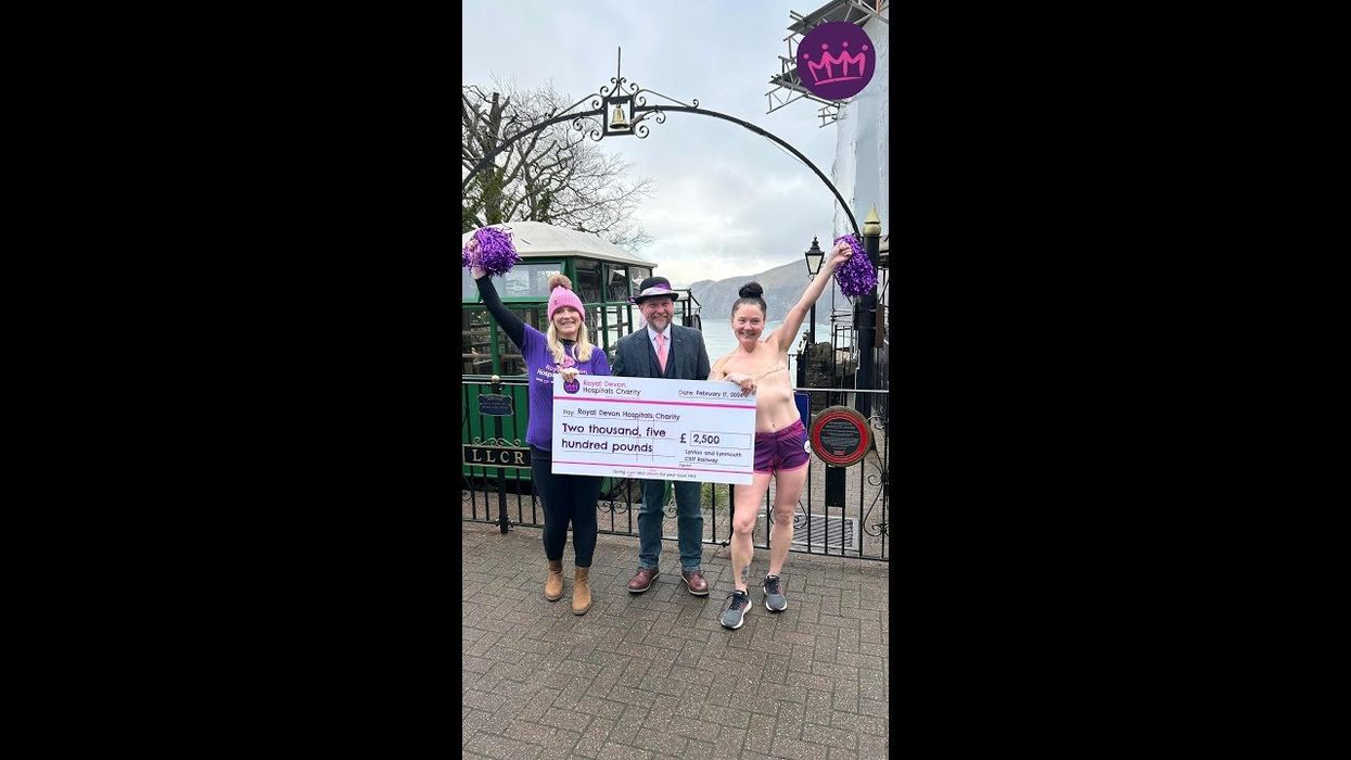 Topless mum runs marathons for moving reason: "People have become desensitised to it"