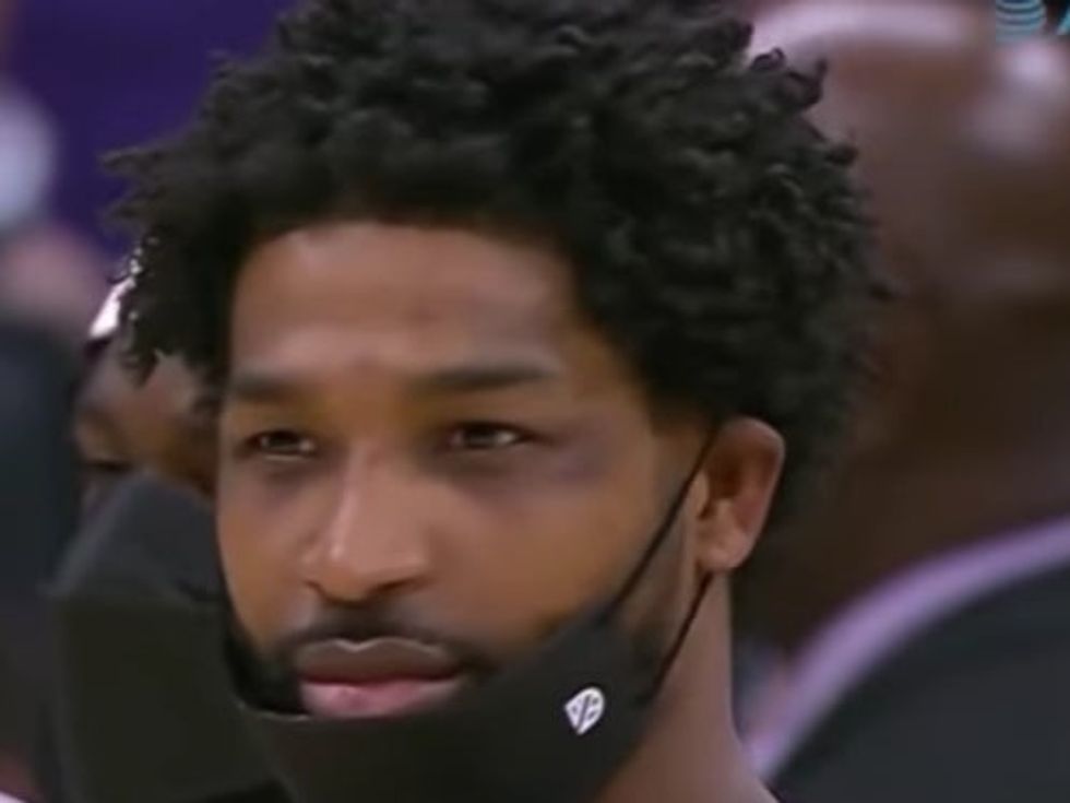 Tristan Thompson shakes head in disapproval