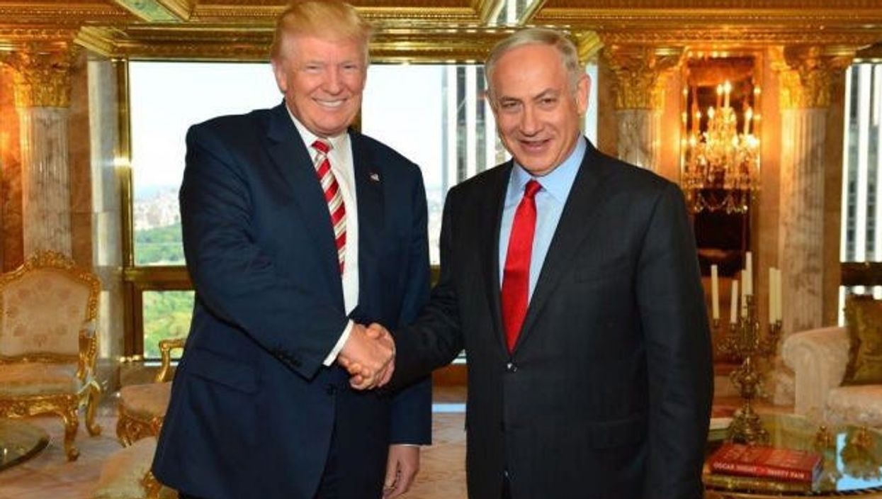 Trump and Netanyahu meet and shake hands at Trump Tower in September 2016