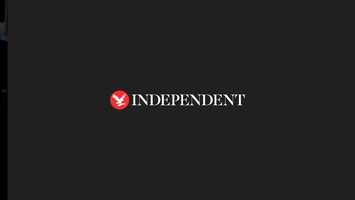 Trump appears to 'doze off' in his seat in the Oval Office during health briefing