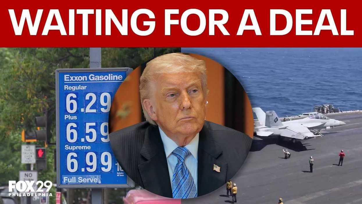 White House slammed for telling people to 'just sit back and relax' and 'trust in Trump'