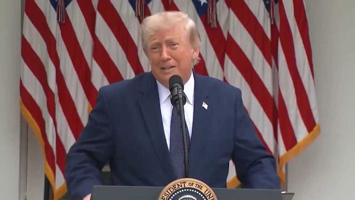 White House bizarre 'Daddy's Home' post sends internet spiralling