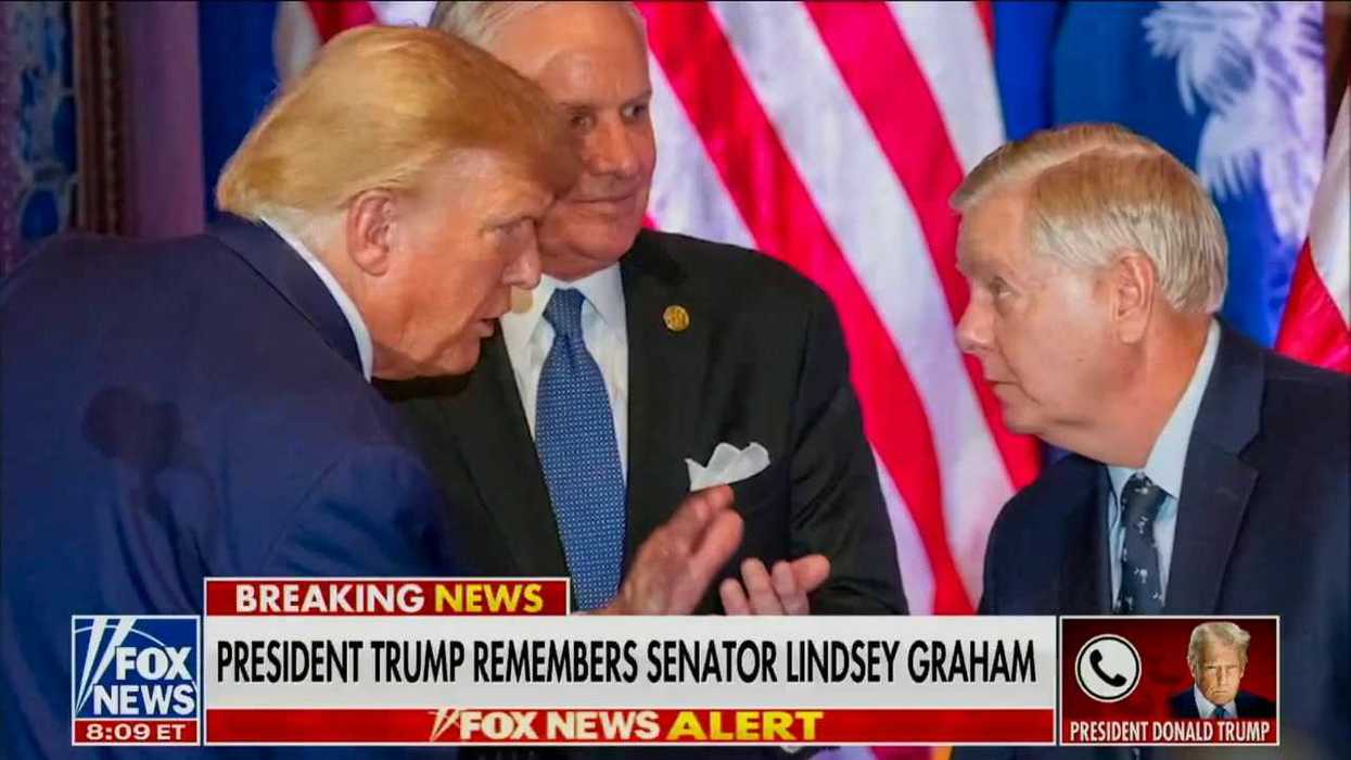 Trump criticises Lindsey Graham's golf game as he pays tribute