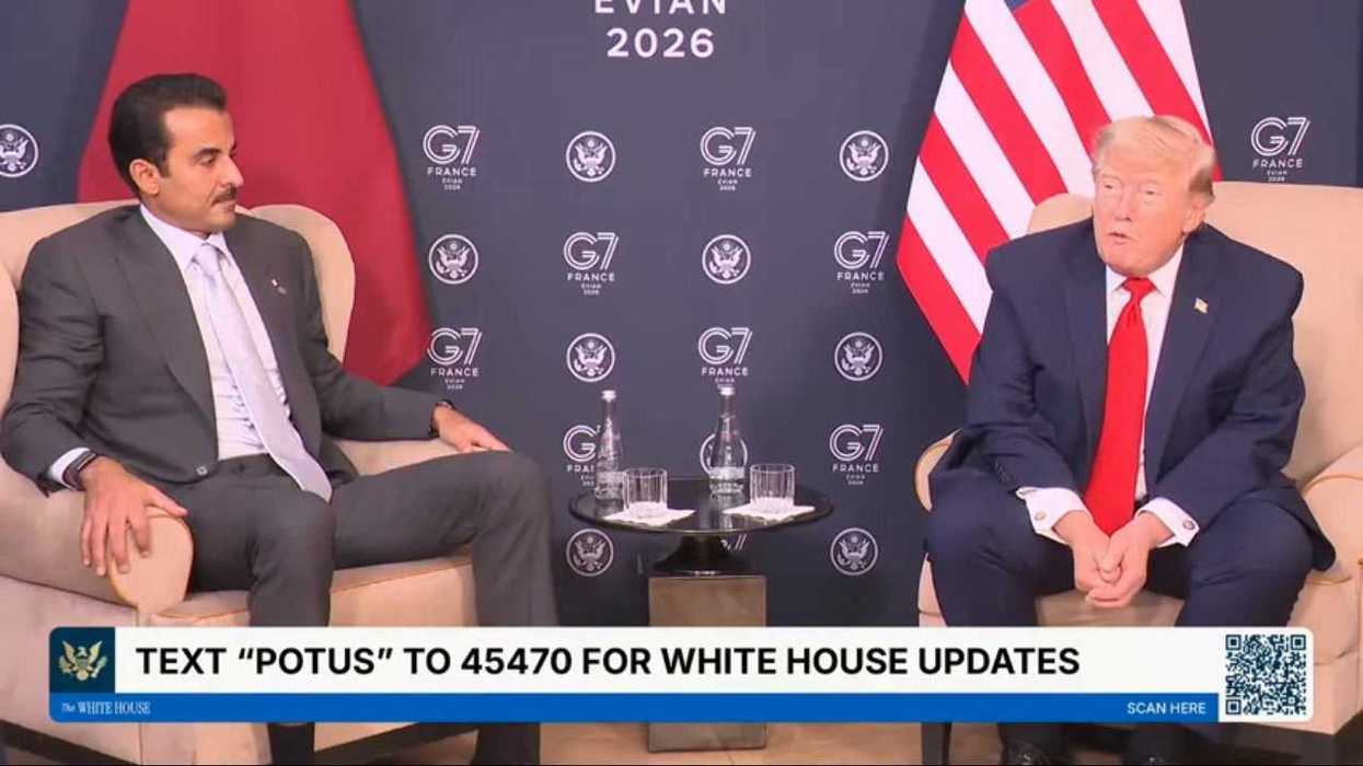 'Confused' Donald Trump appears to wander off in wrong direction at G7 summit