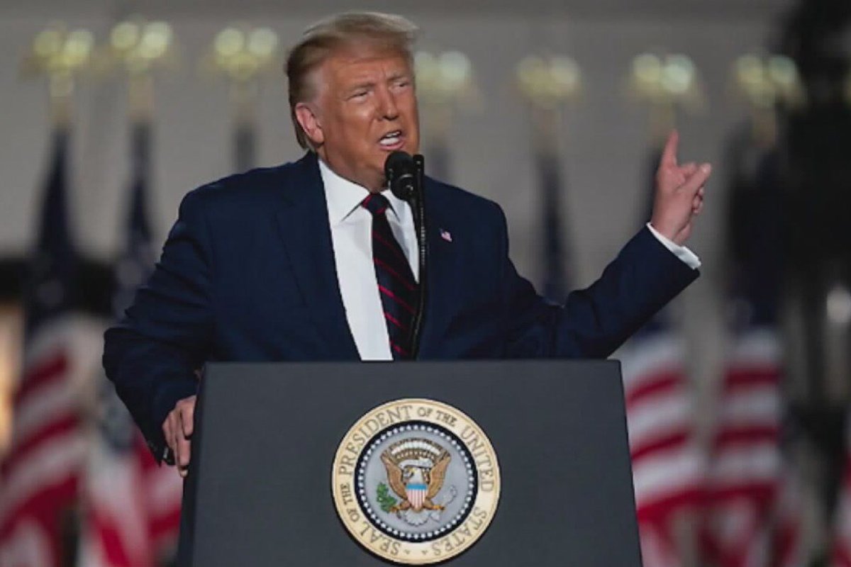 Donald Trump's team forced to deny that he 'smells'