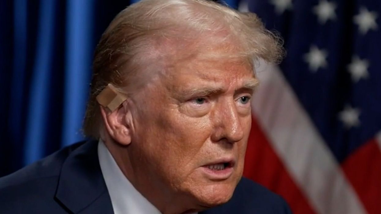 Kerry Katona stuns fans by making bizarre offer to Donald Trump