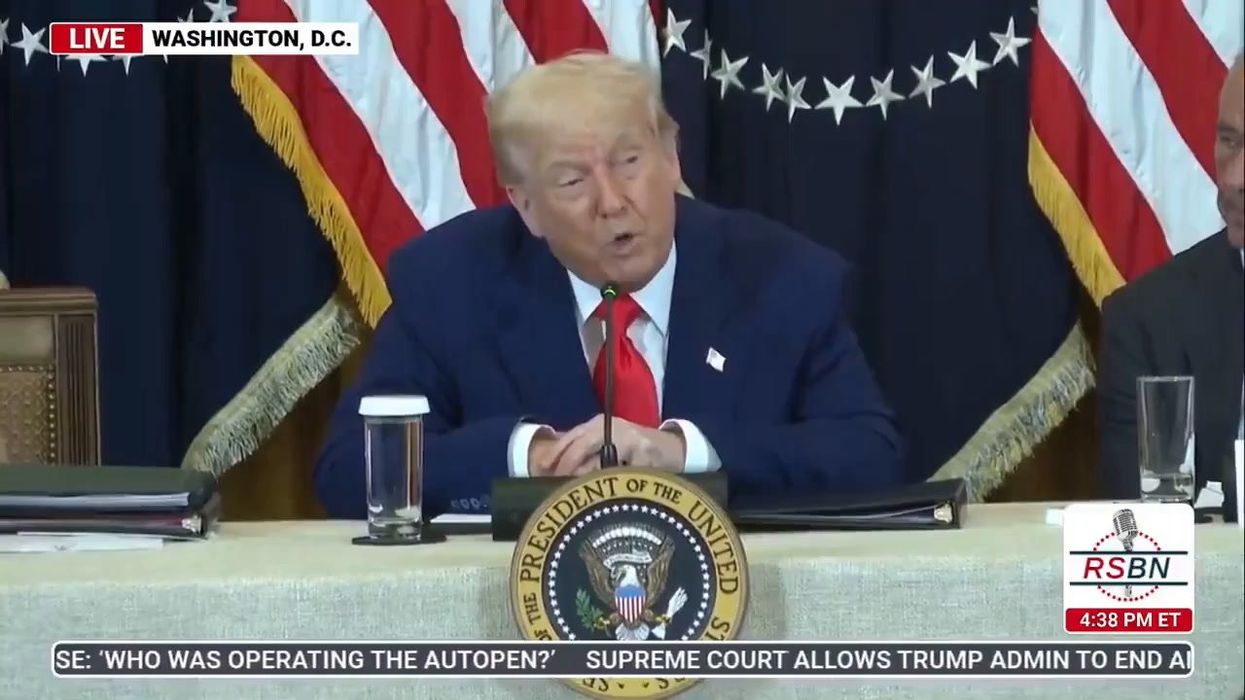 Trump's rambling drug company rant makes absolutely 'no sense'