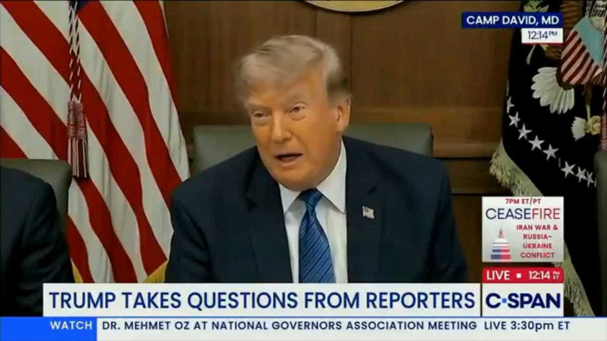 Trump repeats the same word 11 times in 5 seconds during bizarre war briefing