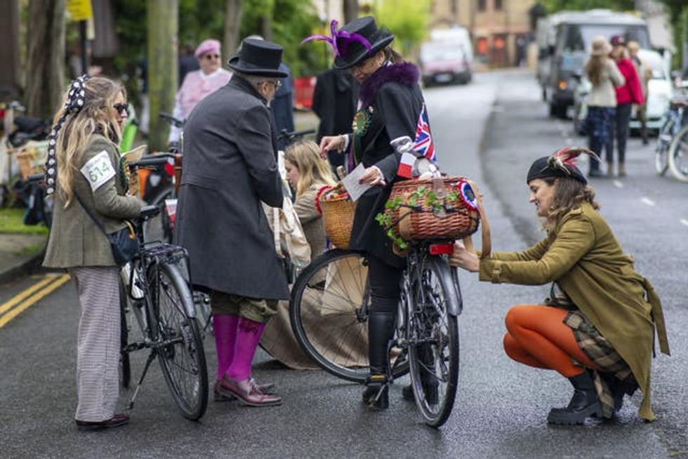 Tweed Run \u2013 London