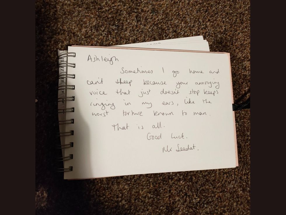 <p>Twitter user Ash was forced to prove the hilarious note was real</p>