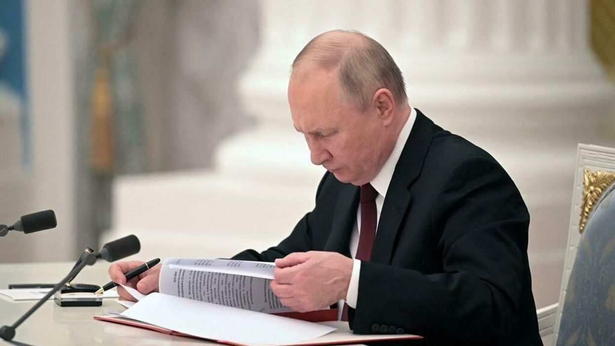 'World War 3' memes are helping people cope with the tensions between Russia and Ukraine