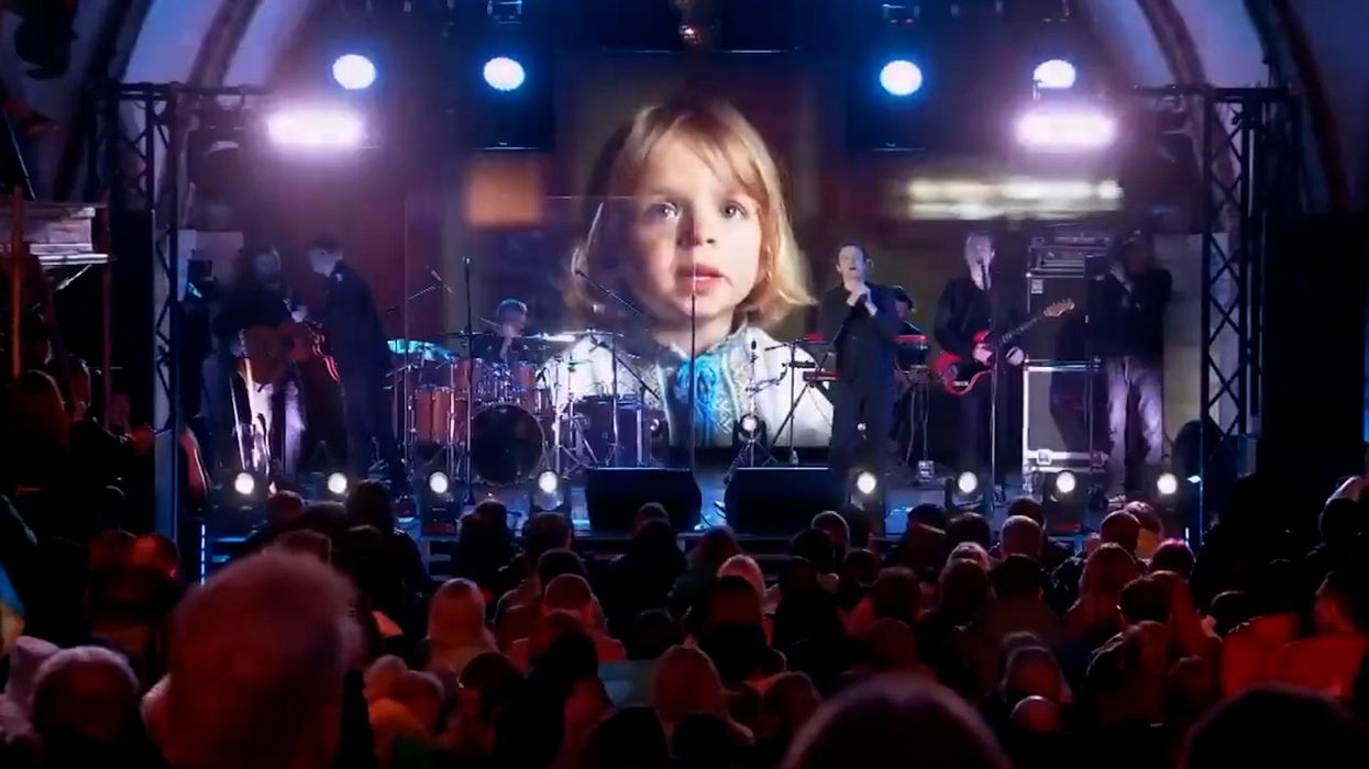 3-year-old Ukrainian boy sings emotional anti-war song at Kyiv subway concert