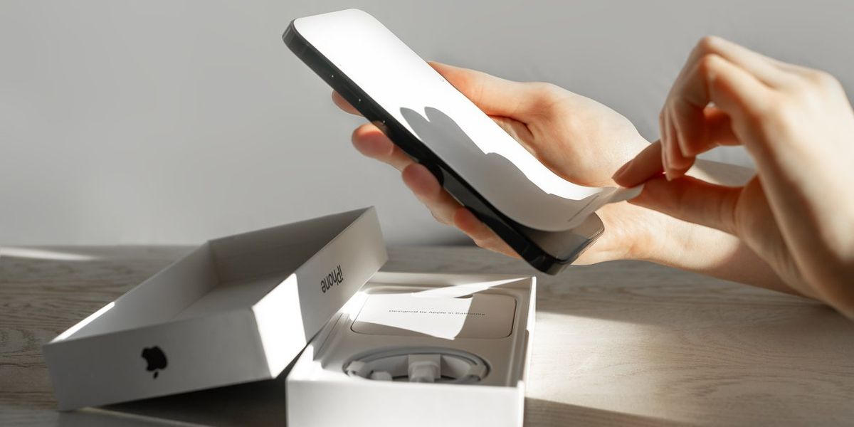 Is the viral ‘cameraless iPhone’ real? | indy100